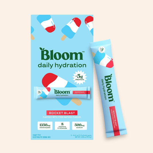 daily-hydration-sticks-m0 dailyhydration_RB_01_c604357d-be9c-44ab-8488-b4511e618f3b.png